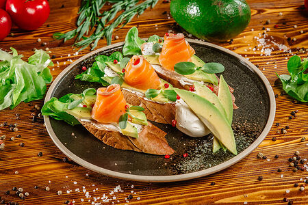 Брускетта Трюфель с лососем