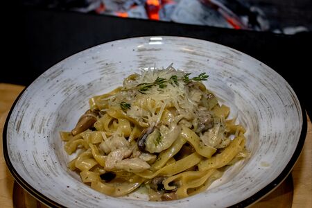 Тальятелле с курицей и грибами