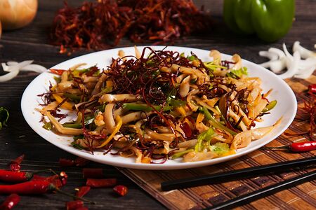 Кальмар, перец, кинза