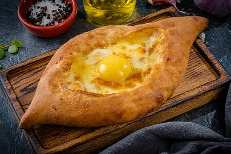 Хачапури по-аджарски