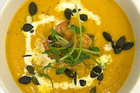 Суп-пюре из тыквы с креветками