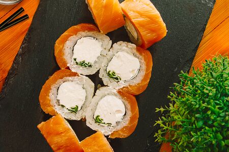 Филадельфия с копчёным лососем