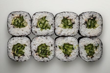 Маки с огурцом