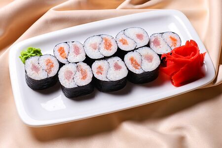 Ролл Инь-янь