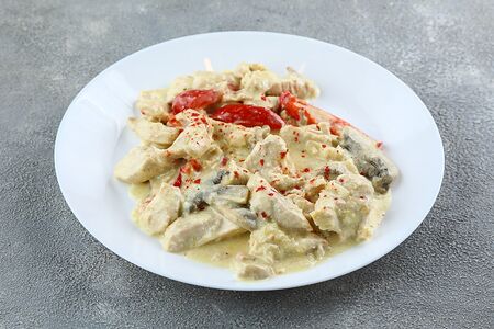 Курица с грибами в сливочном соусе