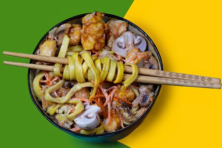 Курица в сливках с раменом