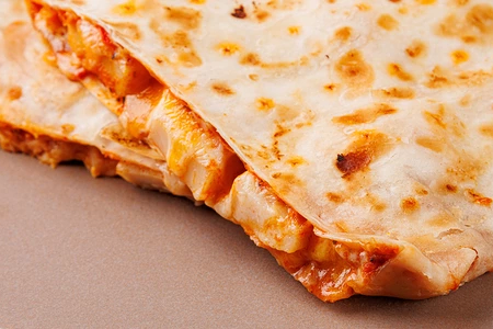 Кесадилья с курицей