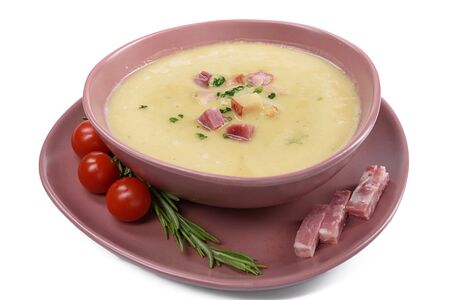 Суп гороховый с копченостями