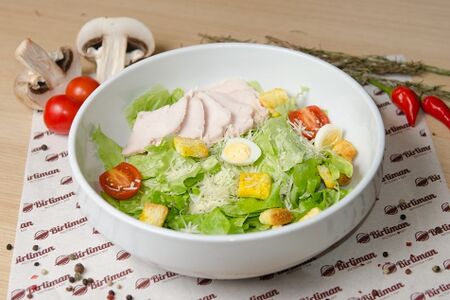 Цезарь с курицей