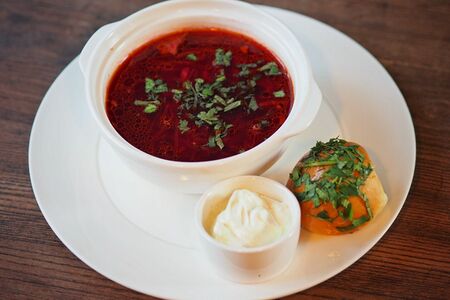 Борщ красный с говядиной