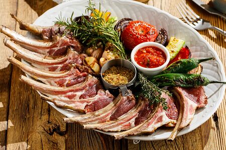 Мясо на кеци