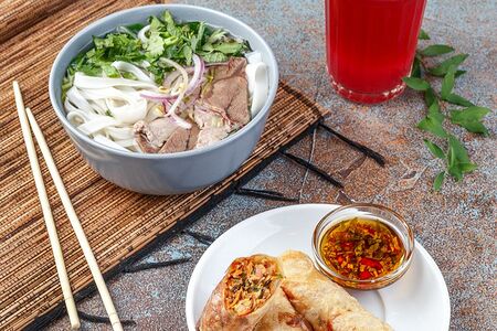 Ланч №8: суп на выбор, нэм га (2 шт.), морс