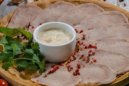 Язык говяжий с хреном