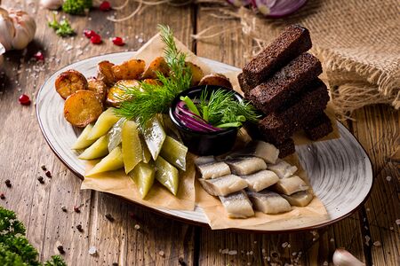 Закуска с сельдью