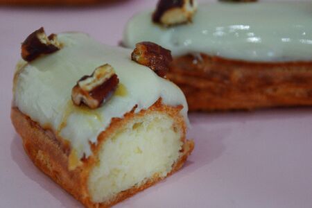 Эклер ванильный мини