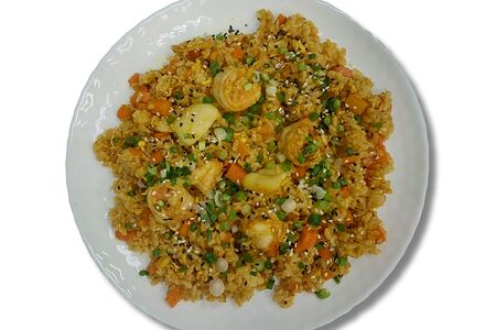 Жареный рис c овощами