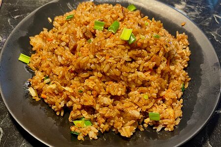 D10г Жареный рис с говядиной и соевым соусом
