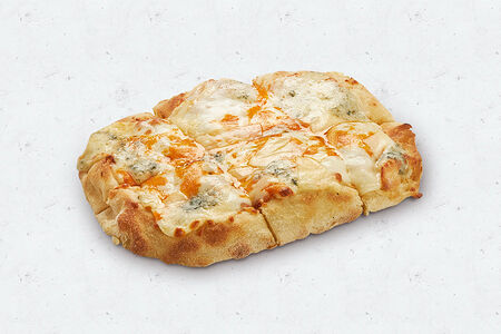 Римская пицца Четыре сыра