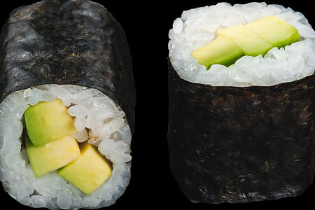 Мини ролл с авокадо