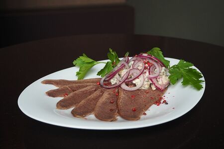 Язык телячий