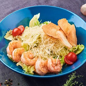 Салат Цезарь с креветкой
