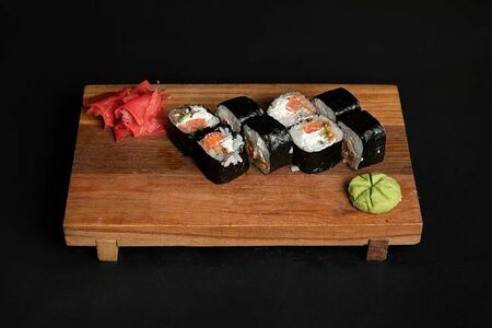 Ролл Спайс сяке