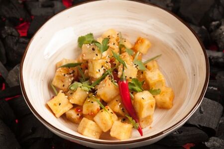 Хрустящие баклажаны под соусом сладкий чили