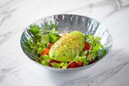 Моченые томаты с авокадо