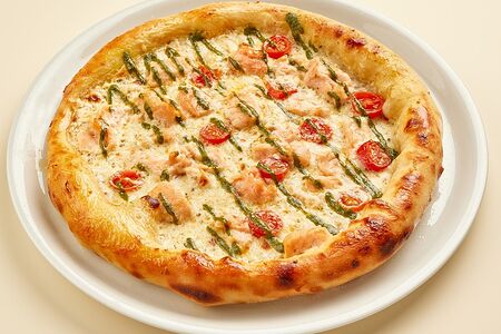 Пицца с лососем