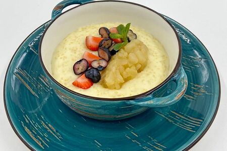 Каша пшенная с яблоком