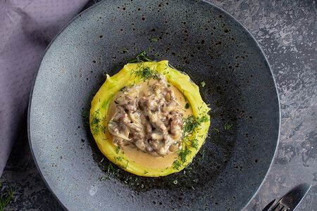 Бефстроганов из говядины с картофельным пюре