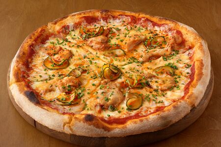 Курица и ананас