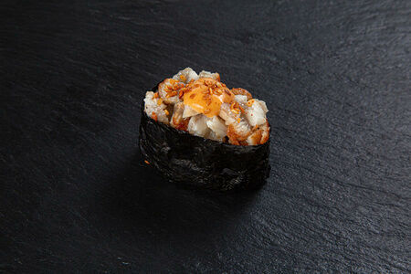 Угорь спайс суши