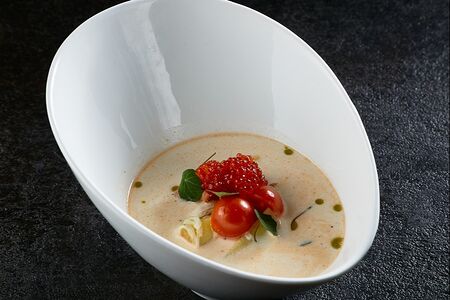 Сливочная уха с копчёным лососем