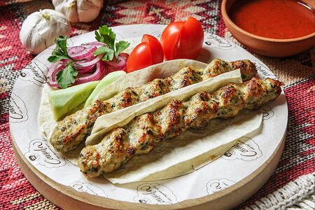 Люля-кебаб из курицы с сыром сулугуни