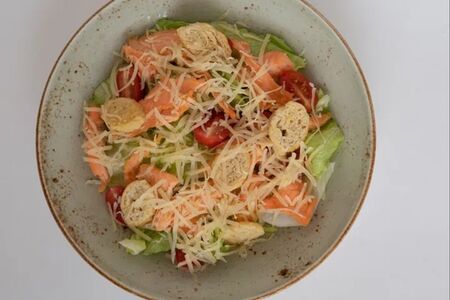 Салат Цезарь с курицей