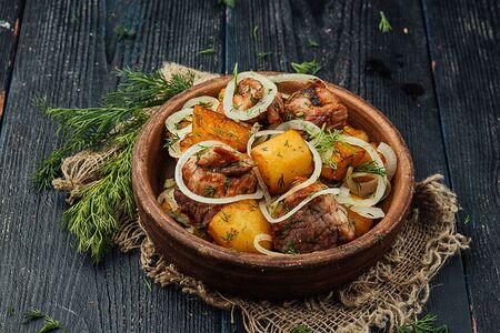 Оджахури из свинины с картофелем