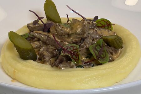 Бефстроганов с пюре