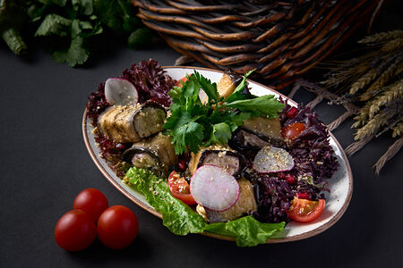 Рулетики из баклажанов