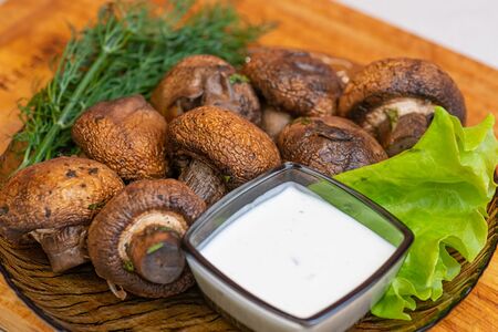 Шампиньоны на углях по ферменному рецепту