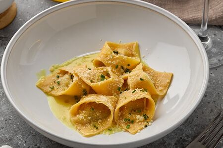 Тортеллини с телятиной в трюфельном соусе