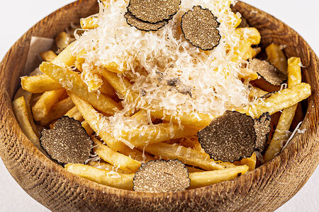 Картофель фри с пармезаном