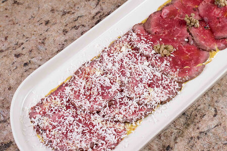 Татаки из говядины с эстрагоновым айоли