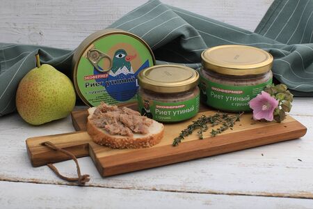 Риет утиный с грушей