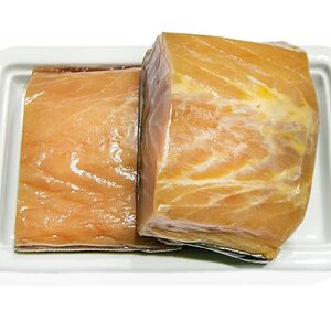 Осетр холодного копчения