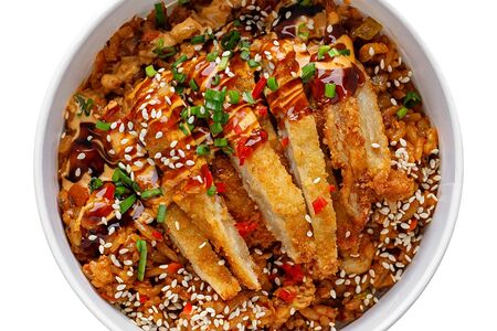 Жареный рис с курицей