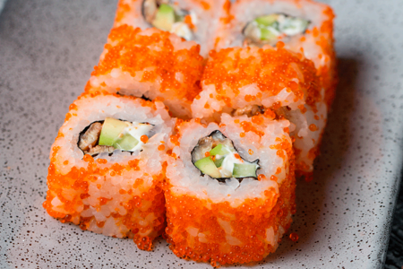 Ролл Калифорния с угрем