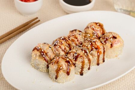 Запеченный ролл с курицей терияки