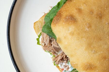 Чиабатта с тунцом