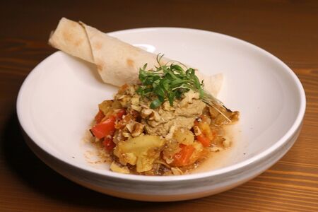 Мангал-салат с соусом баже